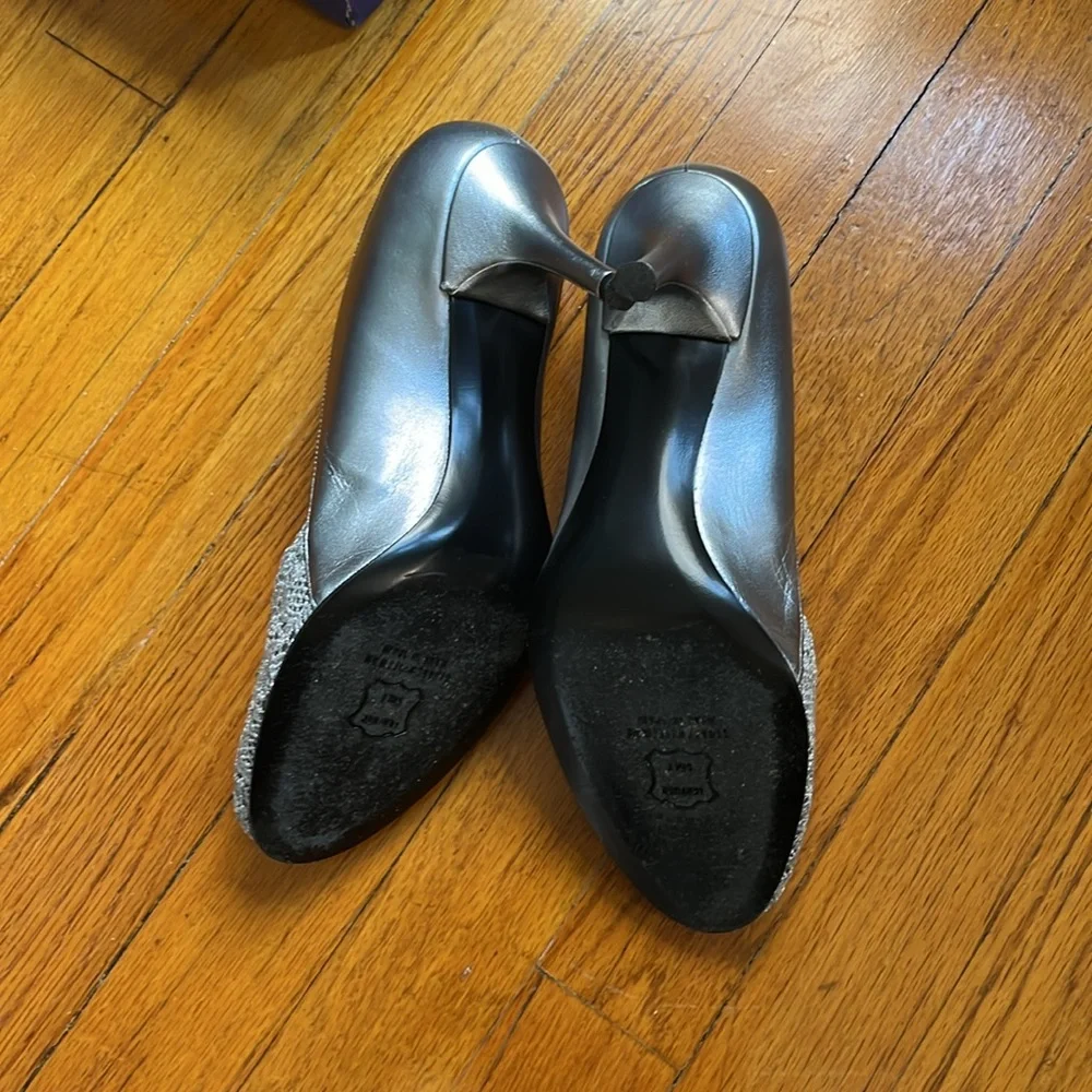 Stuart Weitzman Silver Chantilly Peep Toe Heels Size 8.5 - Picture 6 of 6